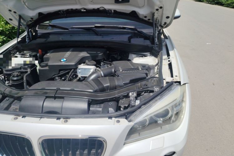 Used BMW X1 2015 xDrive20i Fashion Upgrade Edition Engine Bay Left