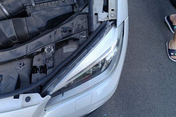 Used BMW X1 2015 sDrive18i Leading Edition Engine Bay Left