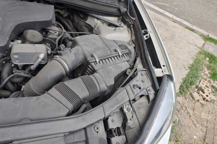 Used BMW X1 2015 sDrive18i Fashion Upgrade Edition Engine Bay Left
