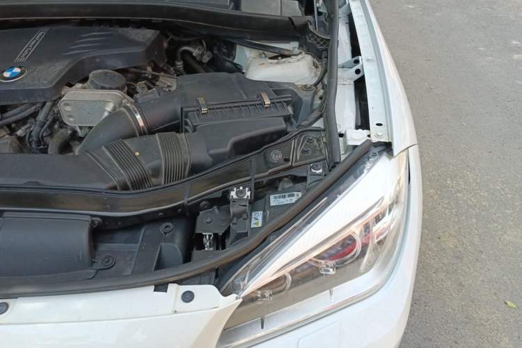 Used BMW X1 2015 xDrive20i Fashion Upgrade Edition Engine Bay Left
