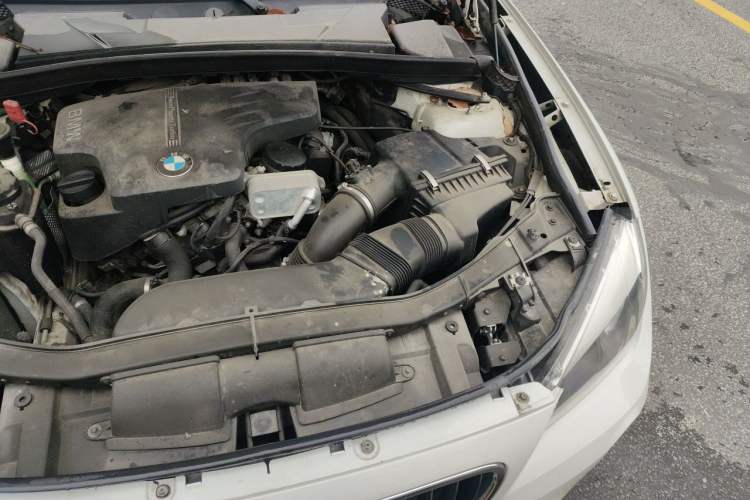 Used BMW X1 2015 sDrive18i Fashion Upgrade Edition Engine Bay Left