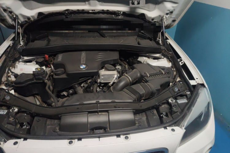 Used BMW X1 2015 xDrive20i Fashion Model Engine Bay Left