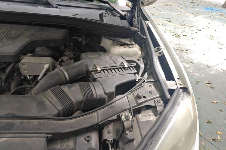 Used BMW X1 2015 sDrive18i Fashion Upgrade Edition Engine Bay Left