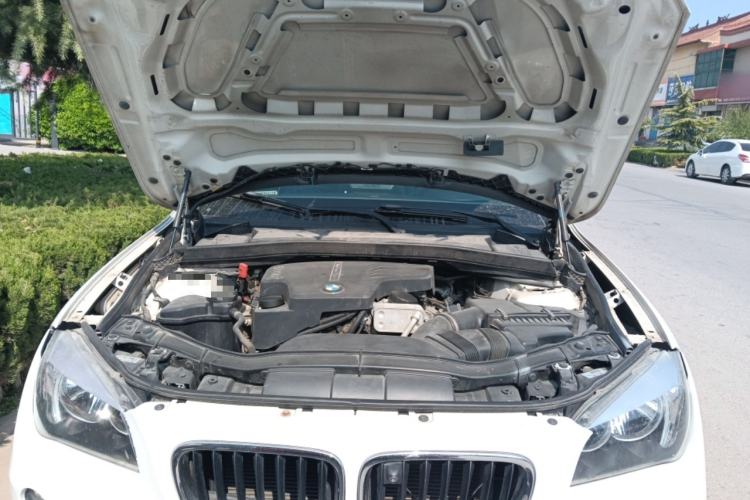 Used BMW X1 2015 sDrive18i Fashion Upgrade Edition Engine Bay