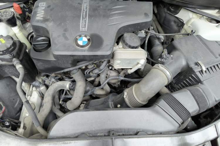 Used BMW X1 2015 sDrive18i Fashion Upgrade Edition Engine Bay
