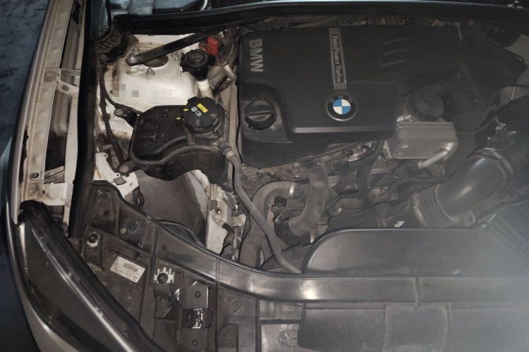 Used BMW X1 2015 sDrive18i Fashion Upgrade Edition Engine Bay Right