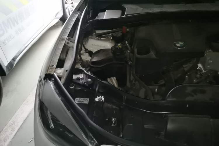 Used BMW X1 2015 sDrive18i Fashion Upgrade Edition Engine Bay Right