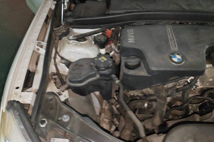 Used BMW X1 2015 sDrive18i Leading Edition Engine Bay Right