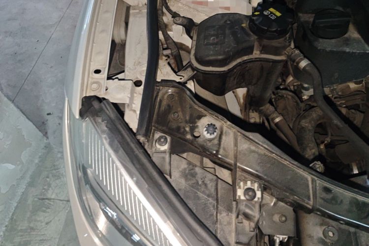Used BMW X1 2015 sDrive18i Leading Edition Engine Bay Right