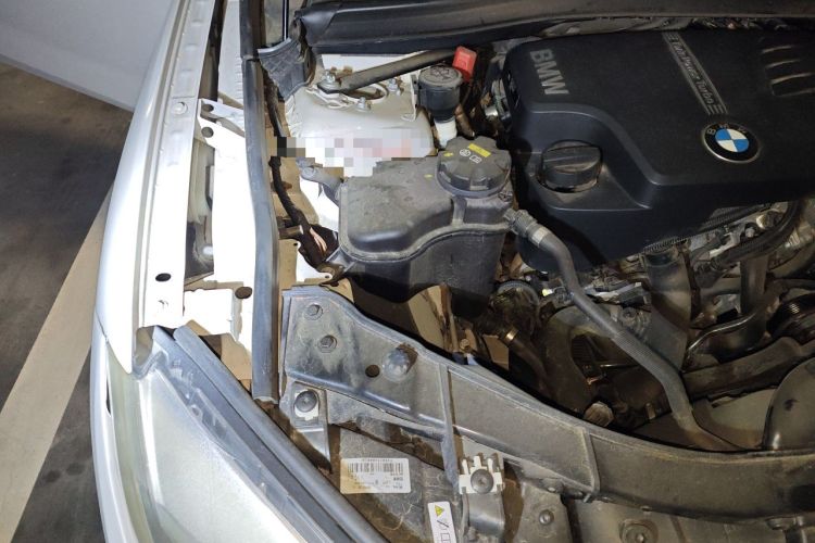 Used BMW X1 2015 sDrive18i Fashion Upgrade Edition Engine Bay Right