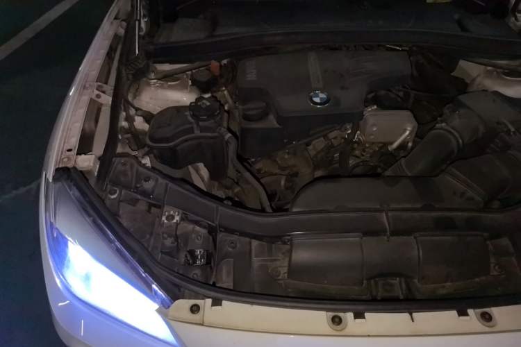 Used BMW X1 2015 sDrive18i Fashion Upgrade Edition Engine Bay Right