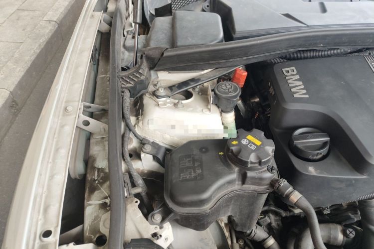 Used BMW X1 2015 sDrive18i Fashion Upgrade Edition Engine Bay Right