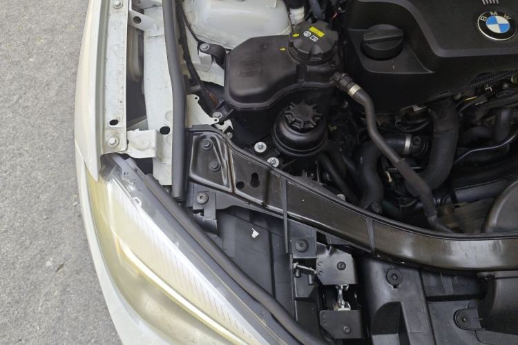 Used BMW X1 2015 xDrive20i X Package Upgrade Edition Engine Bay Right