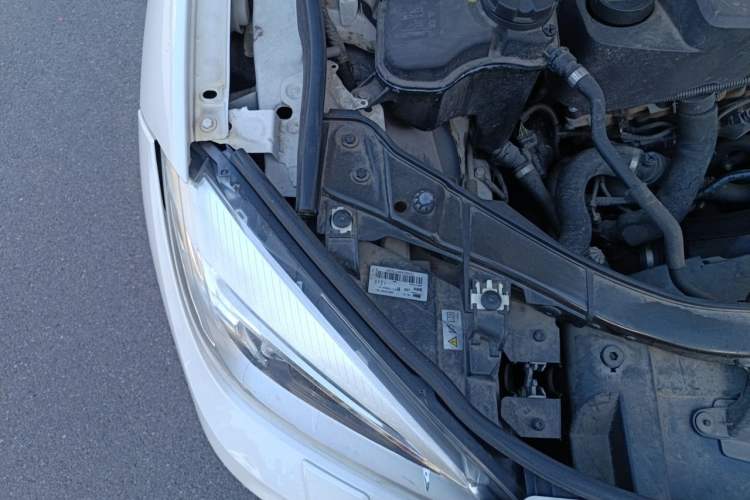 Used BMW X1 2015 sDrive18i Leading Edition Engine Bay Right