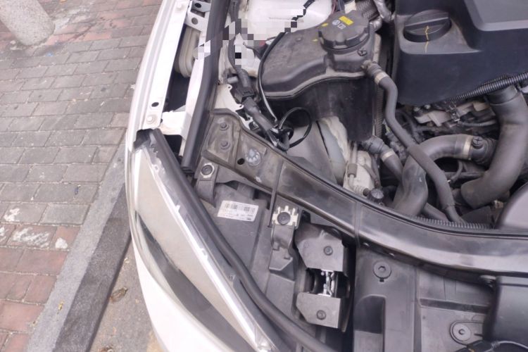 Used BMW X1 2015 sDrive18i Fashion Upgrade Edition Engine Bay Right