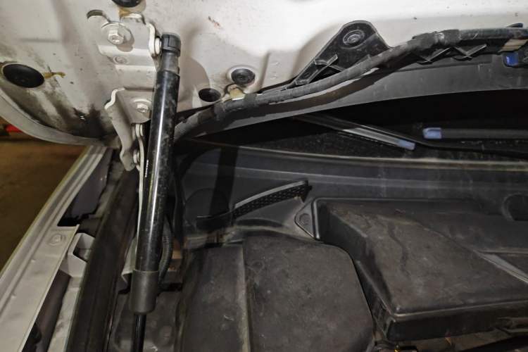 Used BMW X1 2015 sDrive18i Leading Edition Engine Bay Right