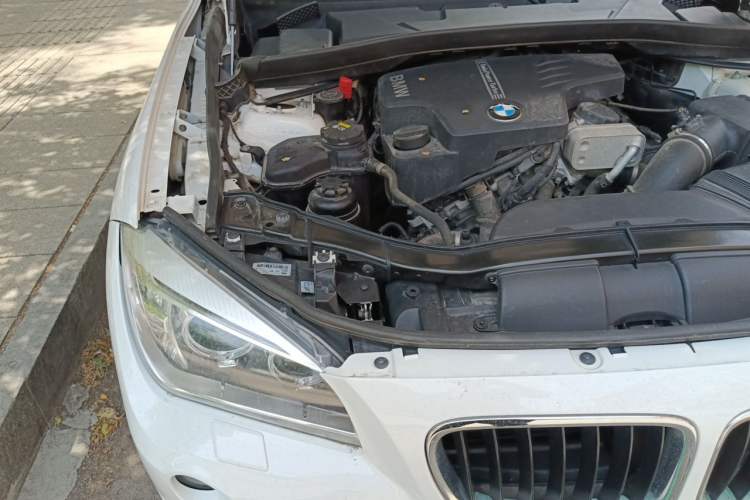 Used BMW X1 2015 xDrive20i Fashion Upgrade Edition Engine Bay Right