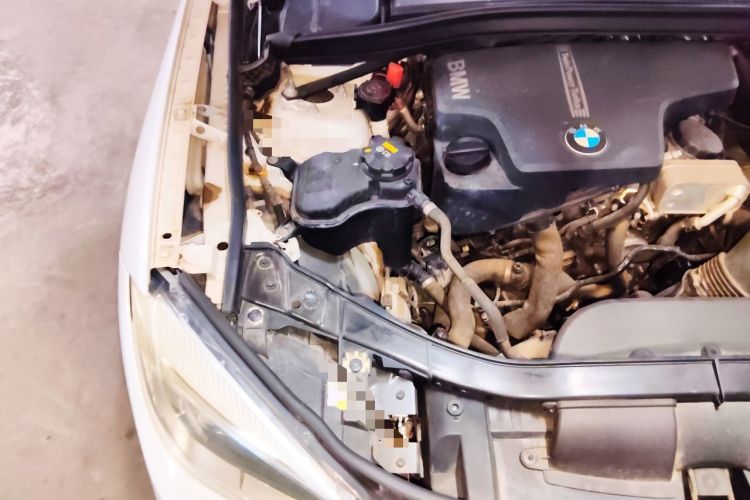 Used BMW X1 2015 sDrive18i Leading Edition Engine Bay Right