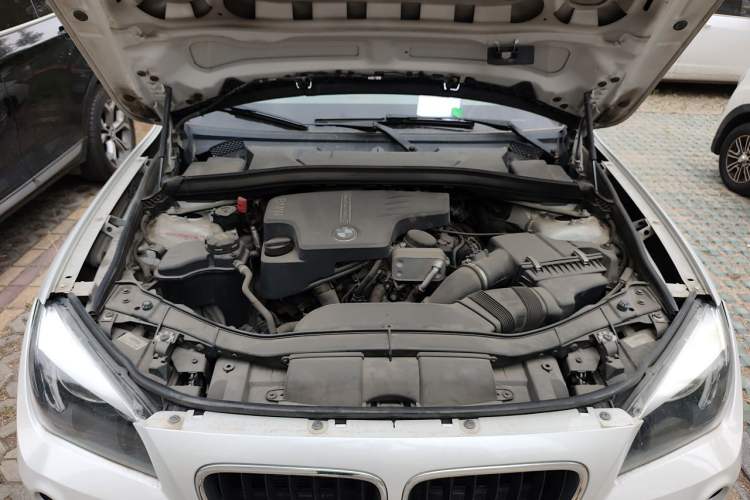 Used BMW X1 2015 sDrive18i Fashion Upgrade Edition Engine Bay