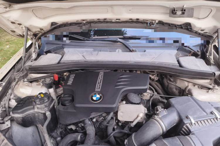 Used BMW X1 2015 sDrive18i Fashion Upgrade Edition Engine Bay