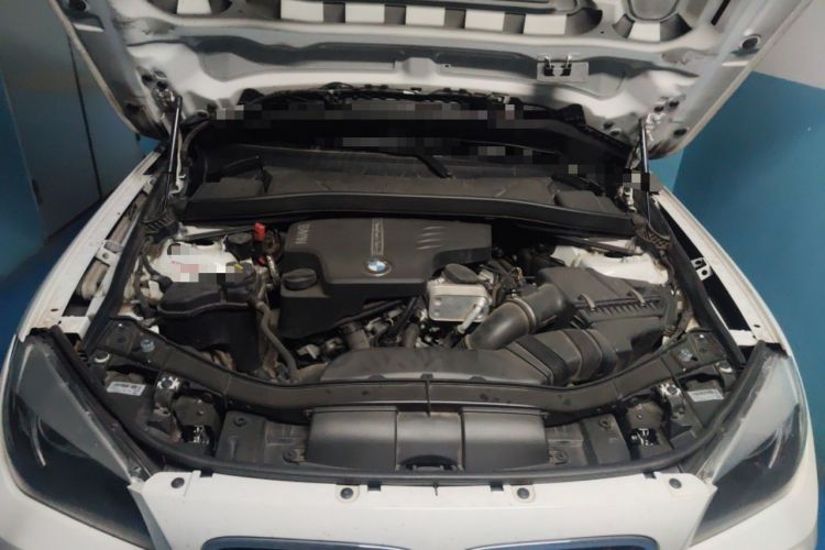 Used BMW X1 2015 xDrive20i Fashion Model Engine Bay