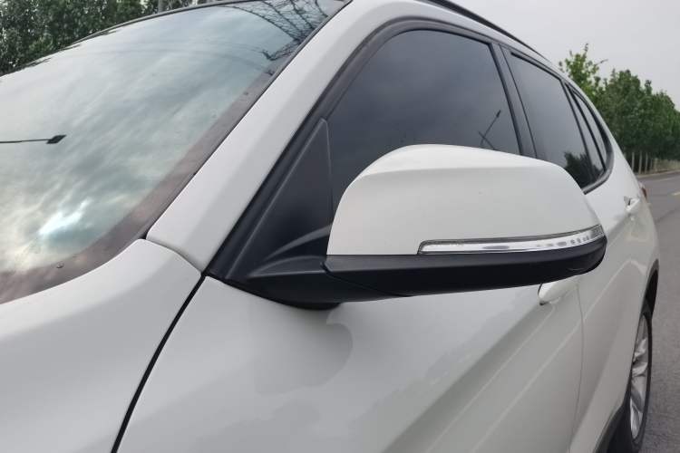 Used BMW X1 2015 sDrive18i Fashion Upgrade Edition Exterior 12