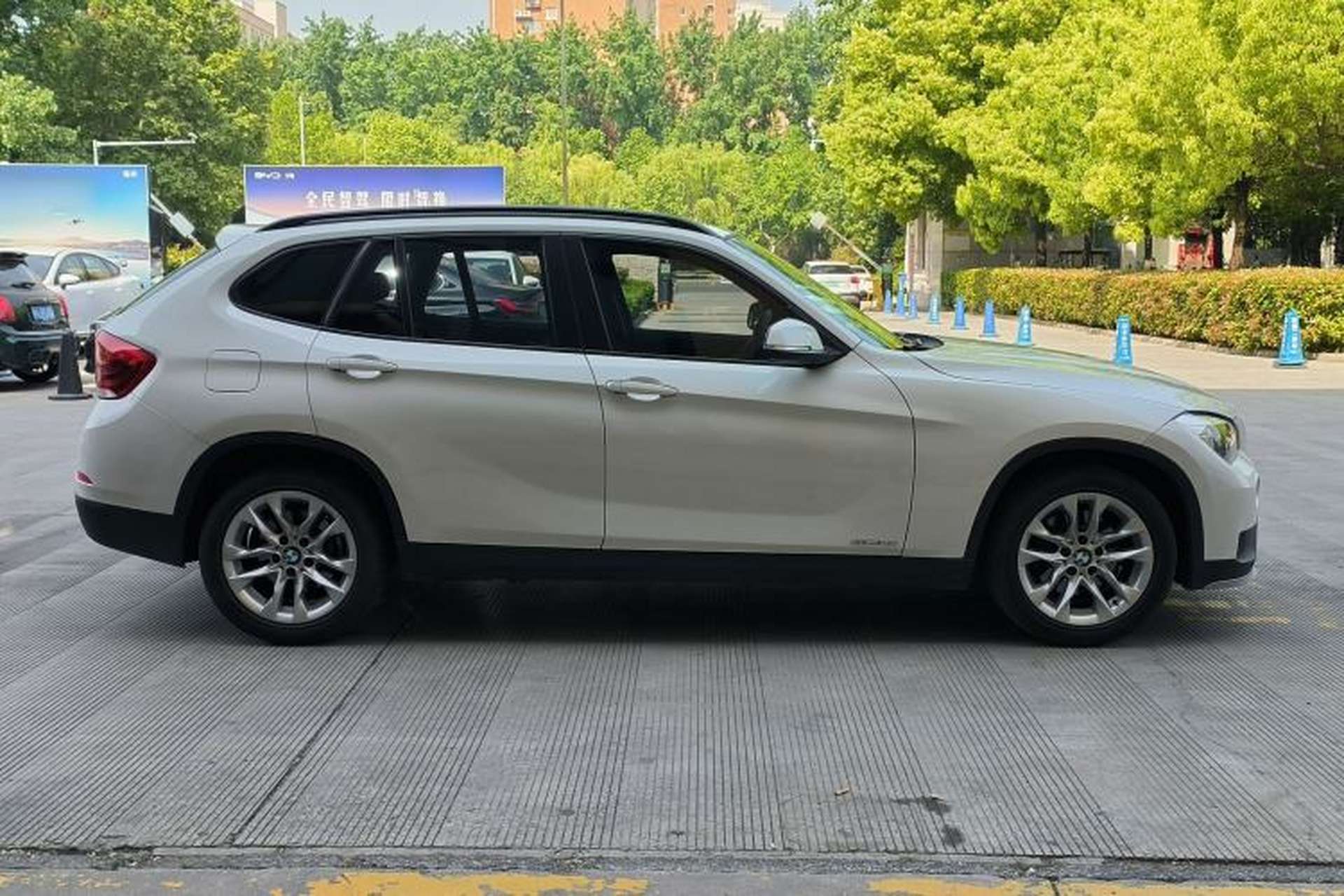 Used BMW X1 2015 sDrive18i Fashion Upgrade Edition Exterior 2