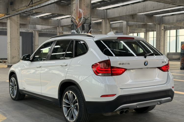 Used BMW X1 2015 sDrive18i Leading Edition Exterior 2