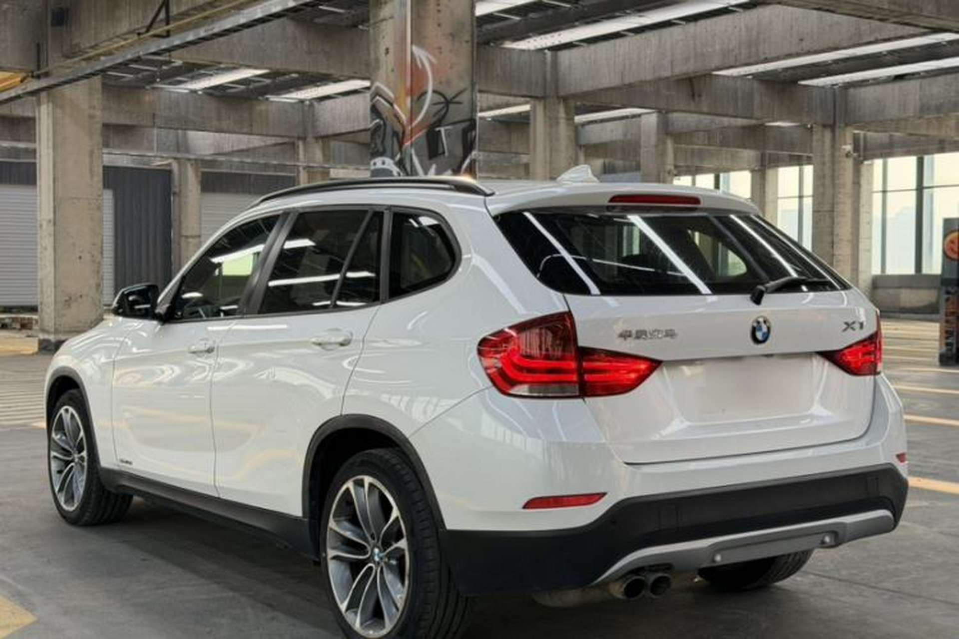Used BMW X1 2015 sDrive18i Leading Edition Exterior 2