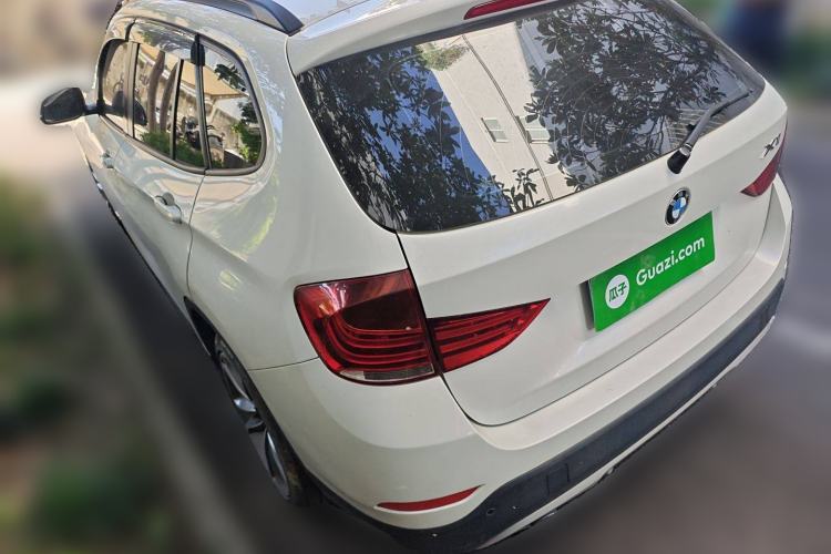 Used BMW X1 2015 sDrive18i Leading Edition Exterior 3