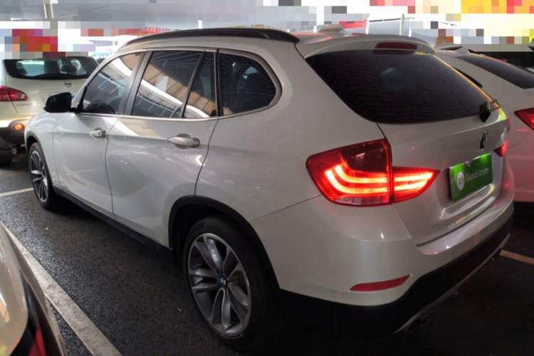 Used BMW X1 2015 sDrive18i Leading Edition Exterior 3