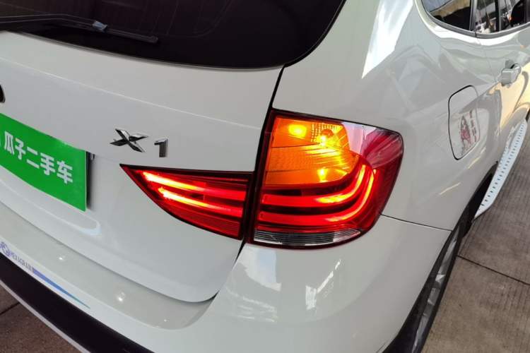 Used BMW X1 2015 xDrive20i Fashion Model Exterior 3