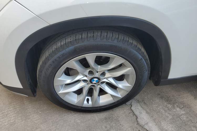 Used BMW X1 2015 sDrive18i Fashion Upgrade Edition Exterior 4
