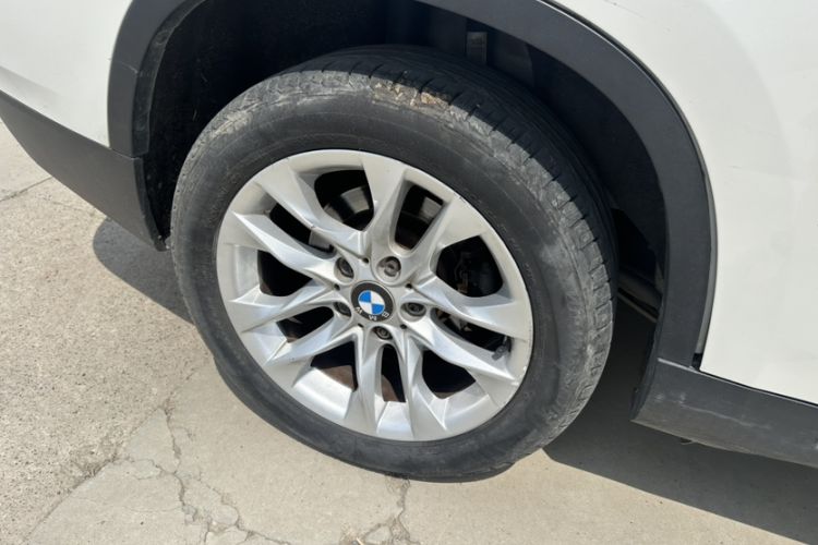 Used BMW X1 2015 sDrive18i Fashion Upgrade Edition Exterior 4