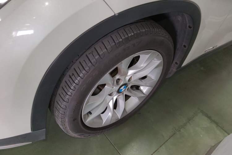 Used BMW X1 2015 sDrive18i Fashion Upgrade Edition Exterior 4