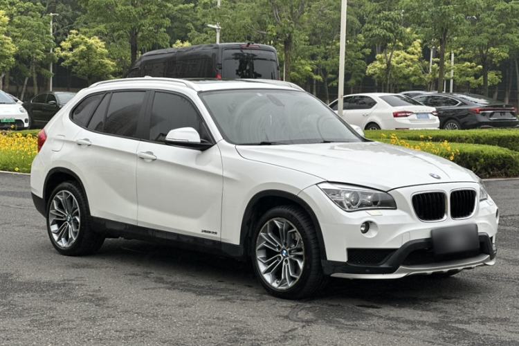 Used BMW X1 2015 xDrive20i Fashion Upgrade Edition Exterior 4