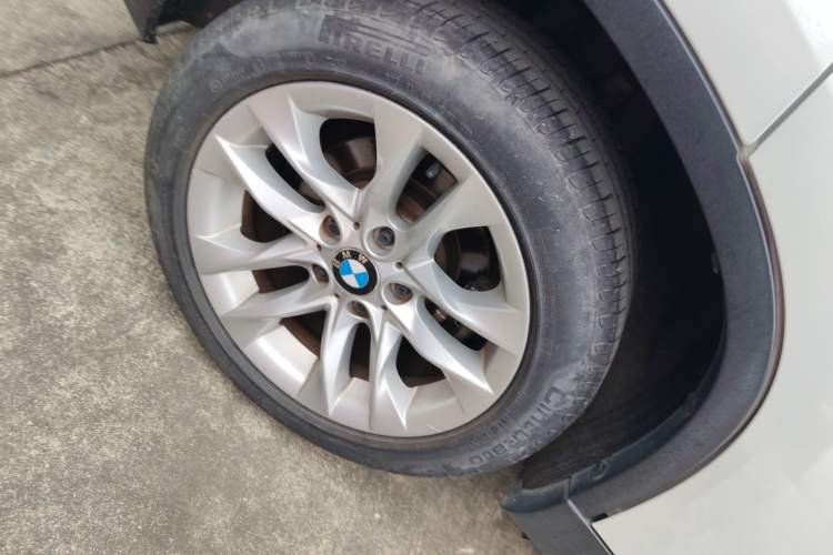 Used BMW X1 2015 sDrive18i Fashion Upgrade Edition Exterior 5