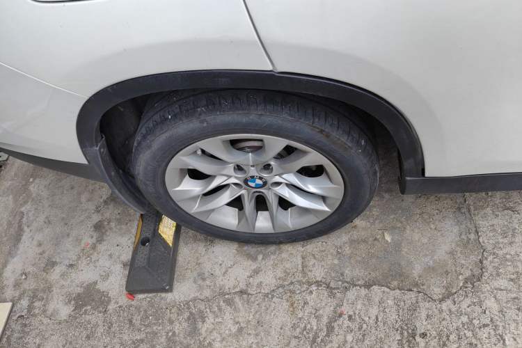 Used BMW X1 2015 sDrive18i Fashion Upgrade Edition Exterior 5