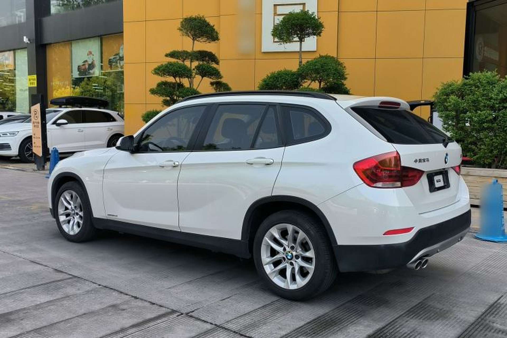 Used BMW X1 2015 sDrive18i Fashion Upgrade Edition Exterior 5