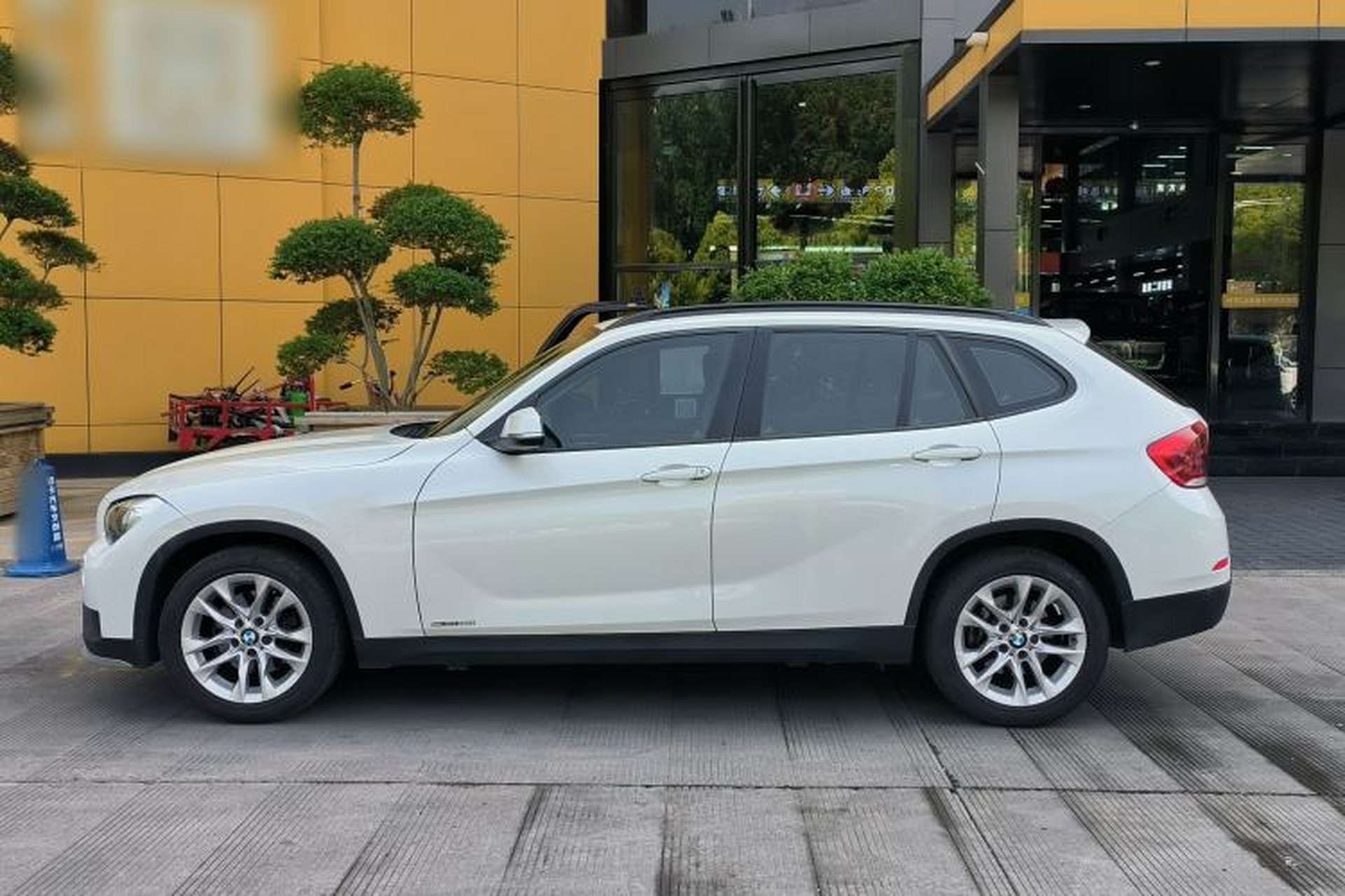Used BMW X1 2015 sDrive18i Fashion Upgrade Edition Exterior 6