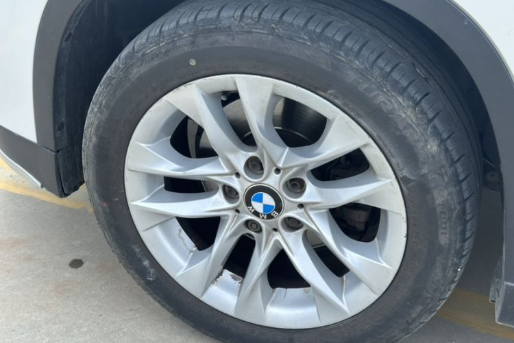 Used BMW X1 2015 sDrive18i Fashion Upgrade Edition Exterior 7