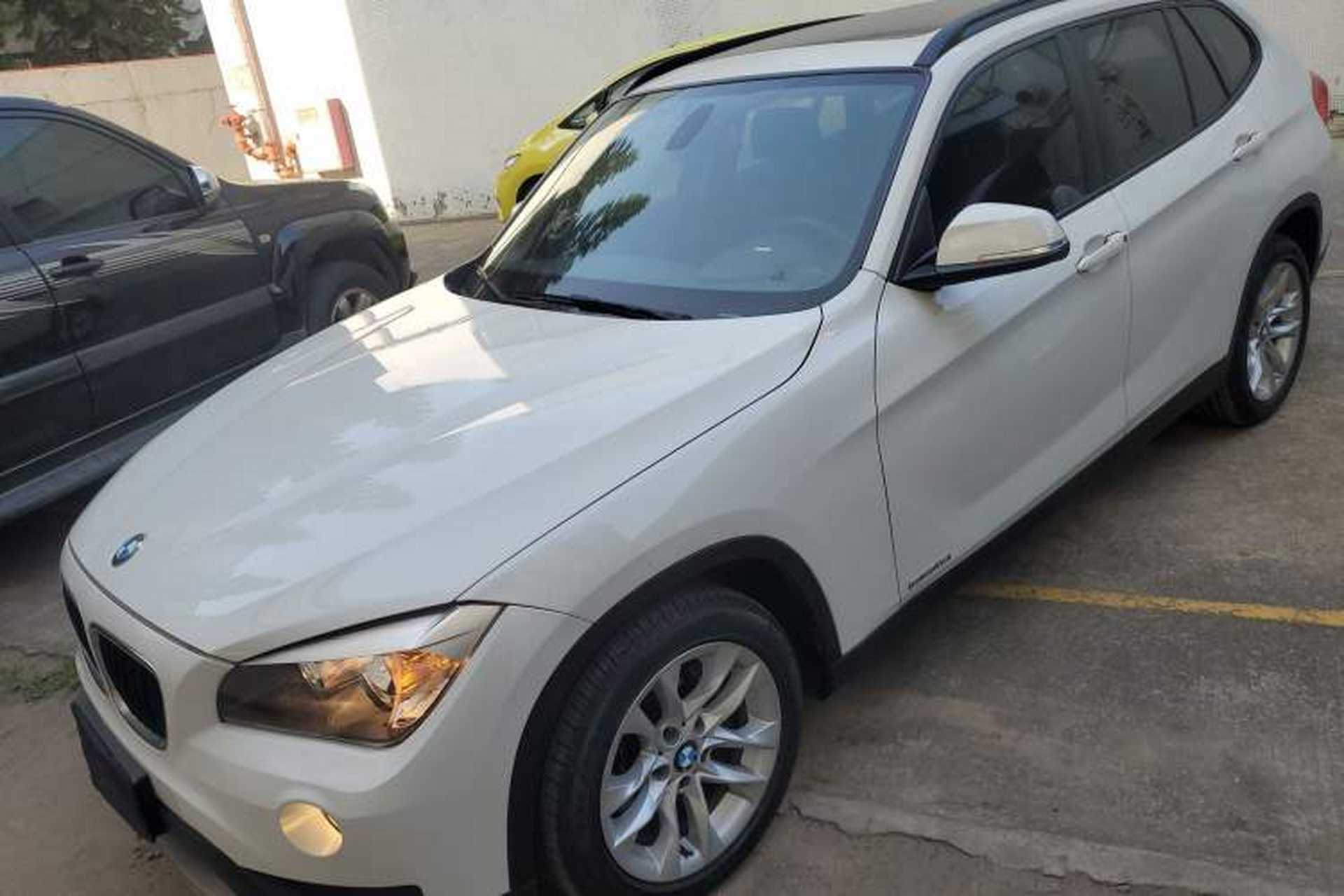 Used BMW X1 2015 sDrive18i Fashion Upgrade Edition Front Left 45 Deg