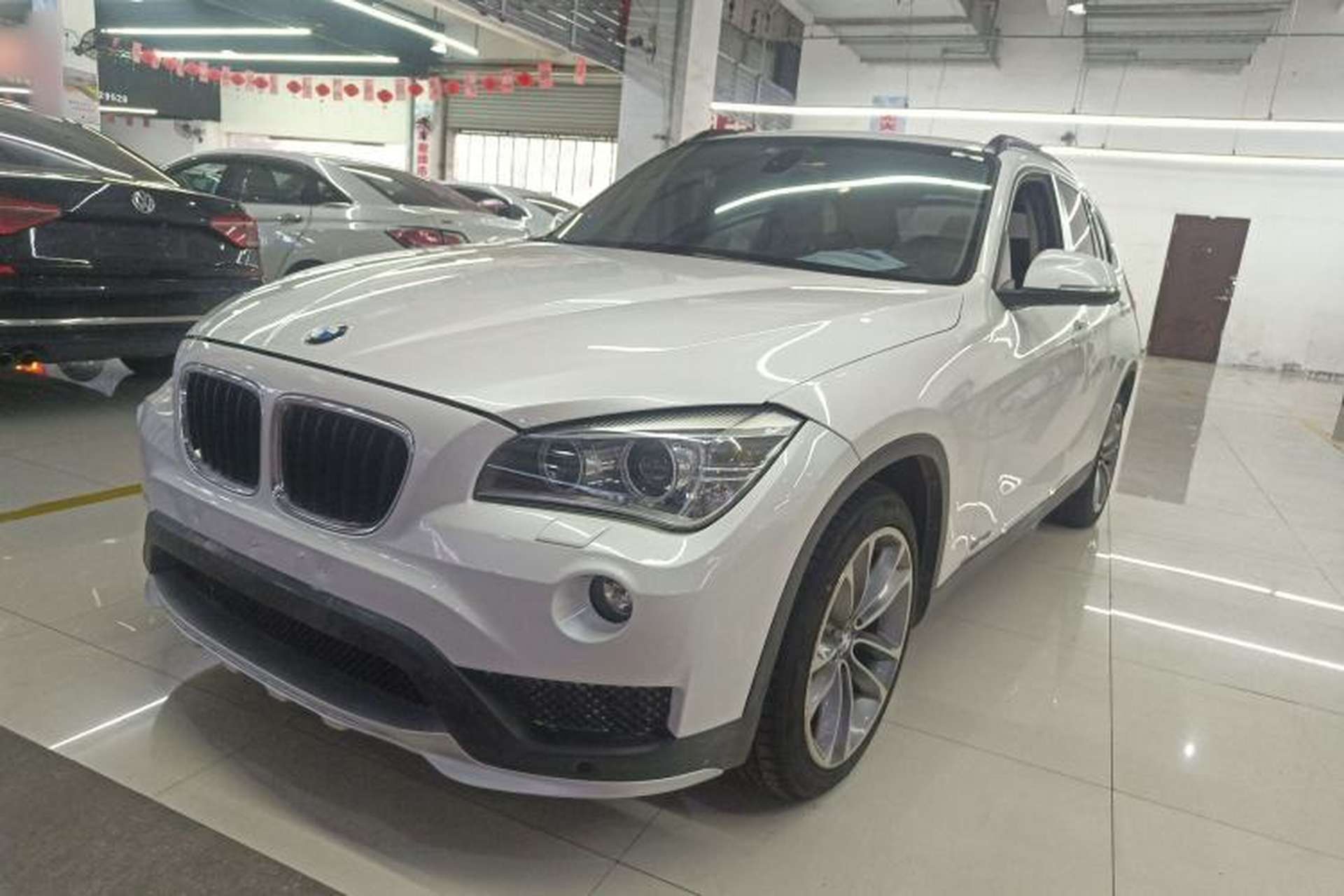Used BMW X1 2015 sDrive18i Leading Edition Front Left 45 Deg