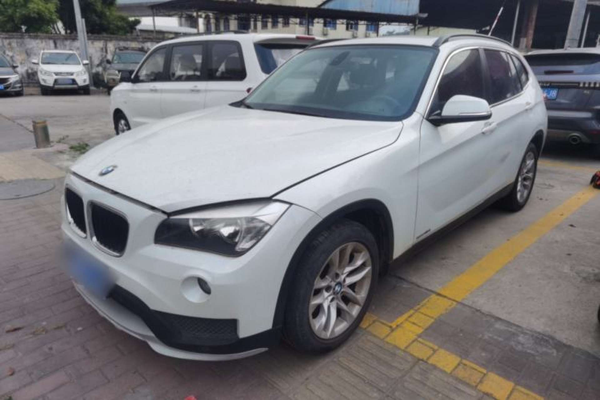 Used BMW X1 2015 sDrive18i Fashion Upgrade Edition Front Left 45 Deg