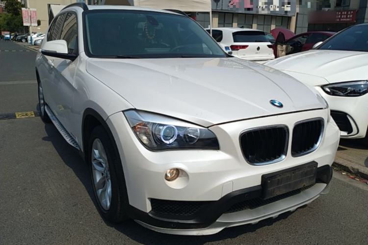 Used BMW X1 2015 sDrive18i Fashion Upgrade Edition Front Right 45 Deg