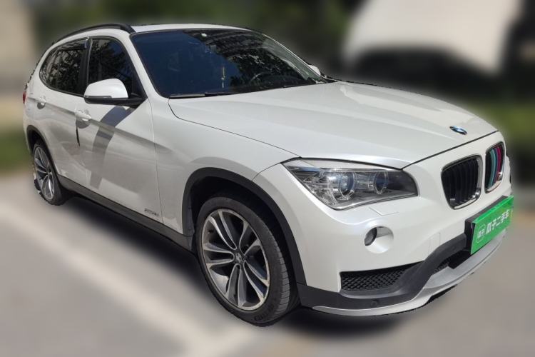 Used BMW X1 2015 sDrive18i Leading Edition Front Right 45 Deg
