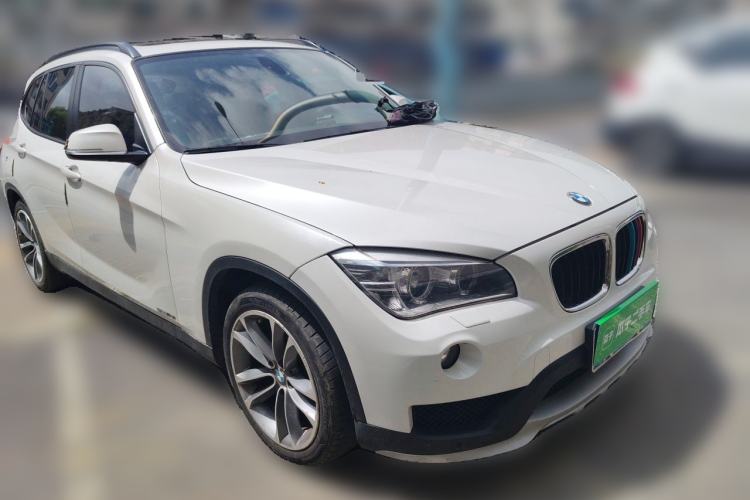 Used BMW X1 2015 sDrive18i Leading Edition Front Right 45 Deg