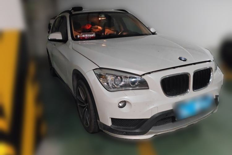 Used BMW X1 2015 sDrive18i Leading Edition Front Right 45 Deg