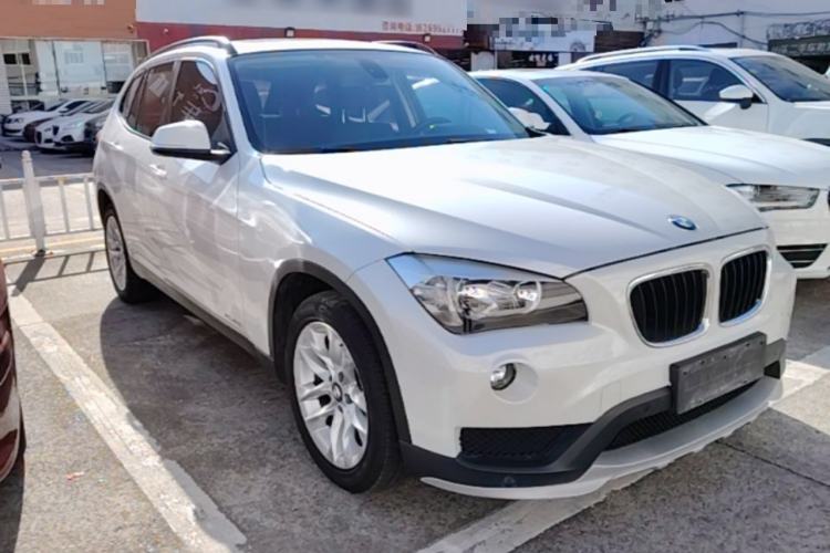 Used BMW X1 2015 sDrive18i Fashion Upgrade Edition Front Right 45 Deg