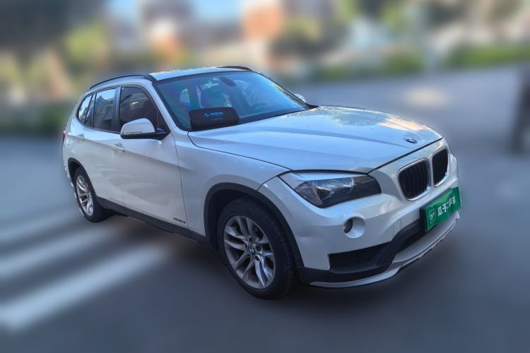 Used BMW X1 2015 sDrive18i Fashion Upgrade Edition Front Right 45 Deg